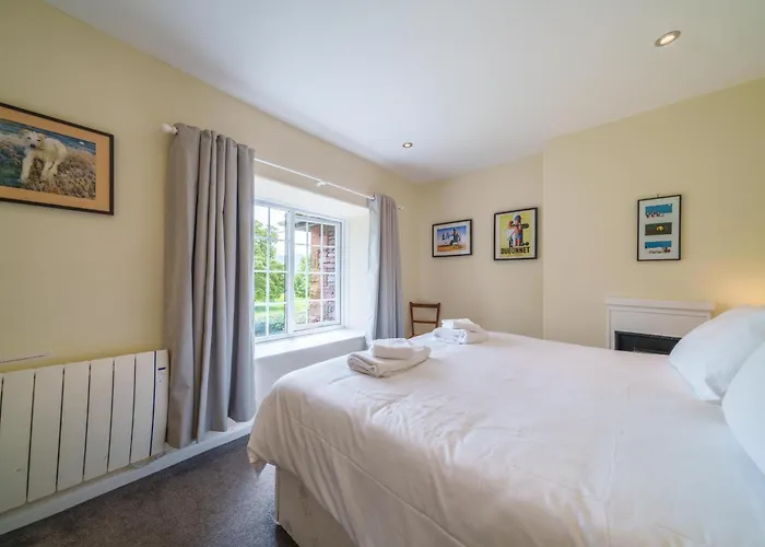 2 Gowbarrow Watermillock